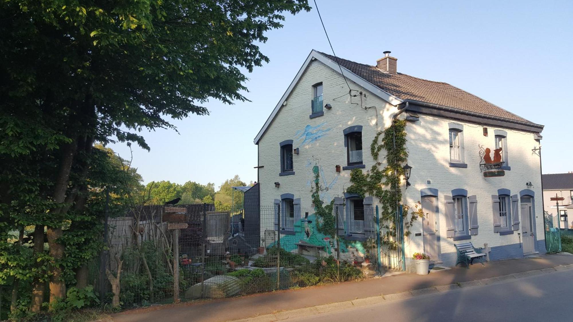 Appartamento Aux Deux Amis Stavelot Esterno foto